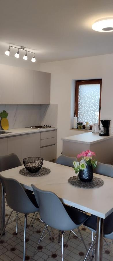 Apartment Oja Малинска Екстериор снимка